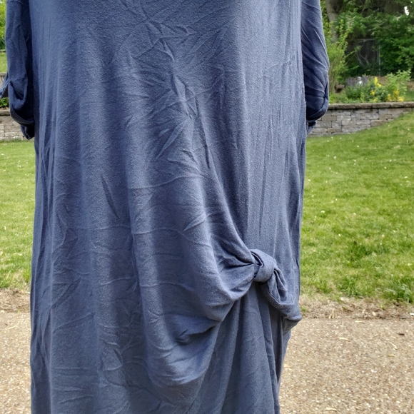 Hannah blue tunic top with a twist front XL - Picture 2 of 6